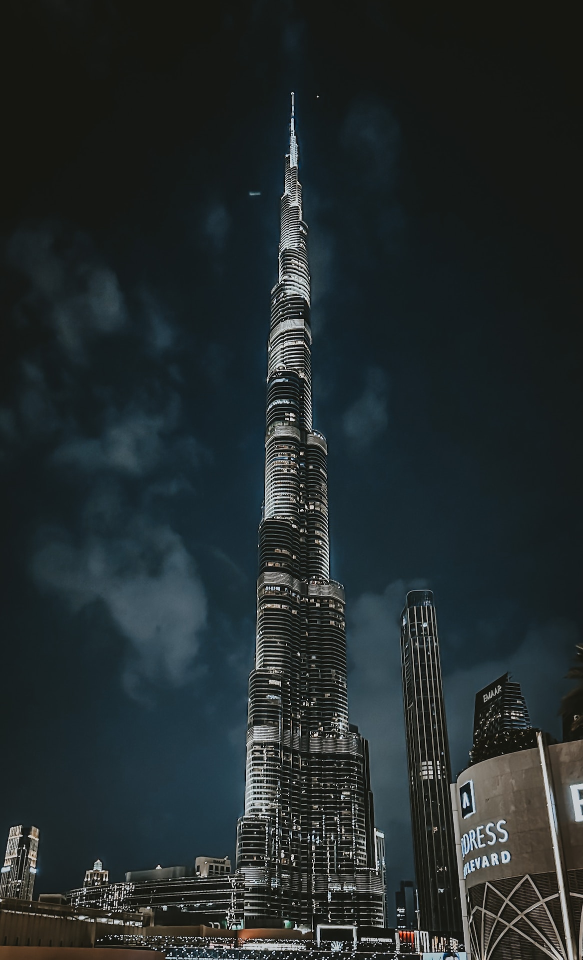 Who owns most flat in Burj Khalifa?